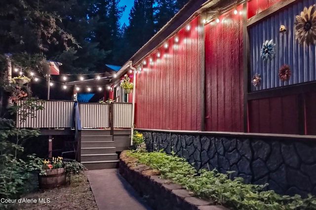 126 Makridge Lane, Kingston, ID 83839