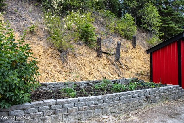 126 Makridge Lane, Kingston, ID 83839