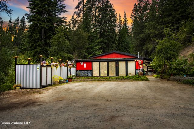 126 Makridge Lane, Kingston, ID 83839