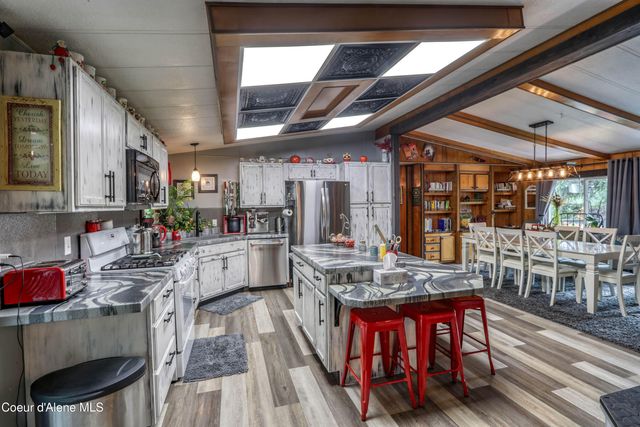 126 Makridge Lane, Kingston, ID 83839