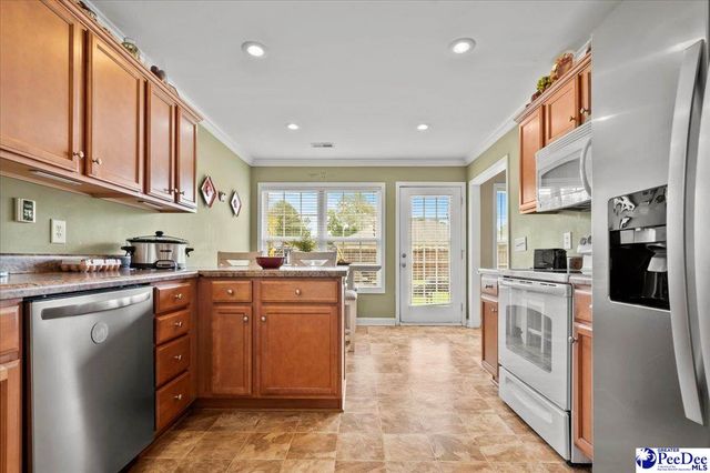 3416 Mater Ln, Florence, SC 29505