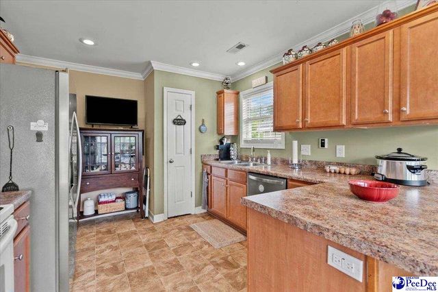 3416 Mater Ln, Florence, SC 29505