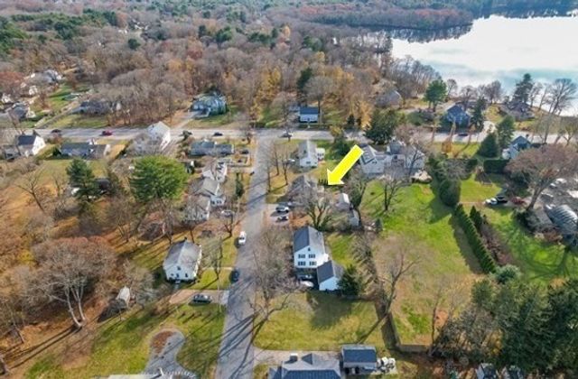 14 Field St, Seekonk, MA 02771