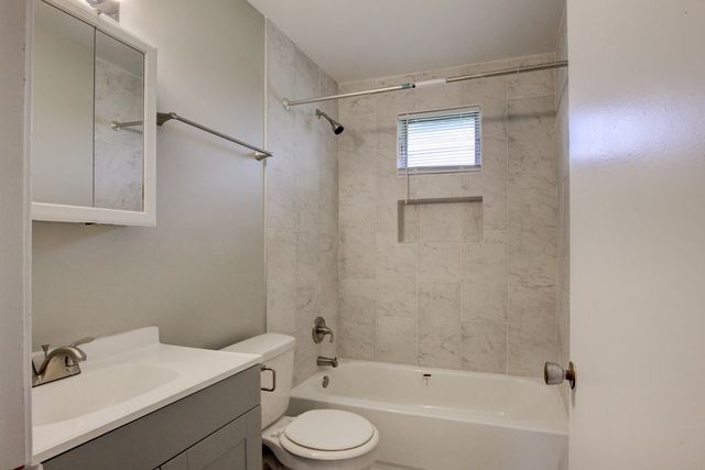 120 Tandy Dr Apt A, Clarksville, TN 37042
