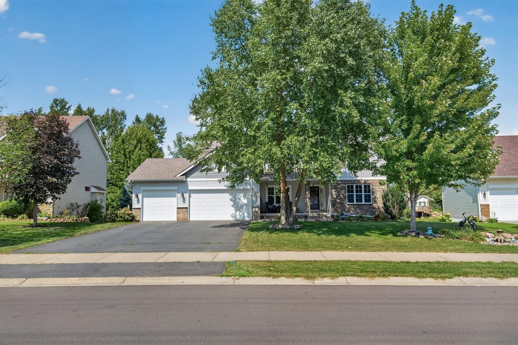 10548 Noble Circle N, Brooklyn Park, MN 55443 — exterior