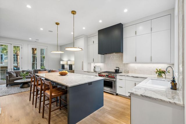 19 Krier Lane, Mount Pleasant, SC 29464