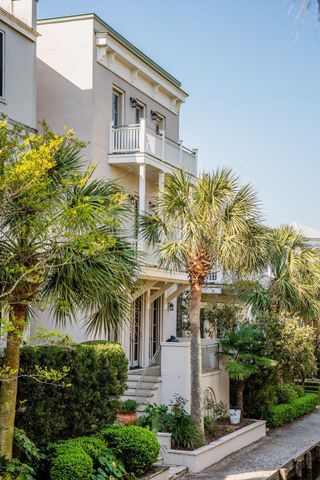 19 Krier Lane, Mount Pleasant, SC 29464