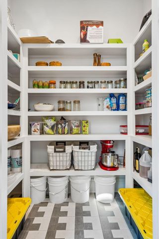 19 Krier Lane, Mount Pleasant, SC 29464