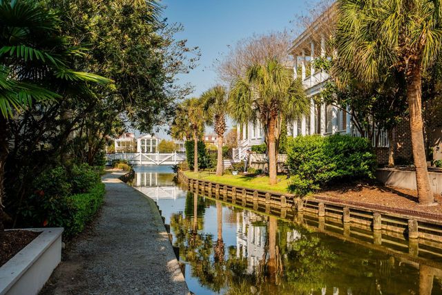 19 Krier Lane, Mount Pleasant, SC 29464