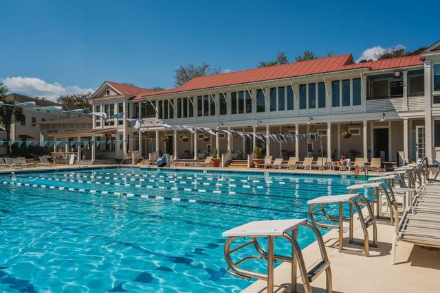 19 Krier Lane, Mount Pleasant, SC 29464