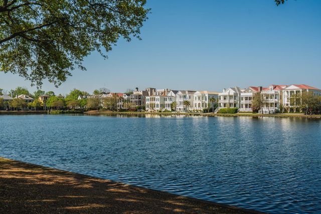 19 Krier Lane, Mount Pleasant, SC 29464