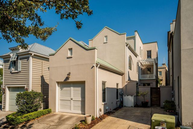 19 Krier Lane, Mount Pleasant, SC 29464