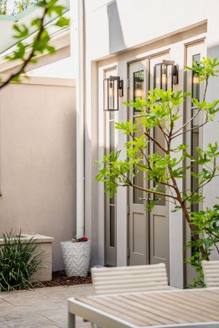 19 Krier Lane, Mount Pleasant, SC 29464