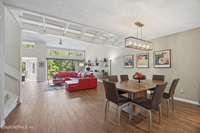 94 PLAYERS CLUB VILLAS Road, Ponte Vedra Beach, FL 32082