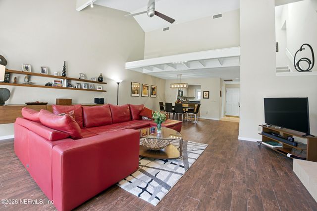 94 PLAYERS CLUB VILLAS Road, Ponte Vedra Beach, FL 32082