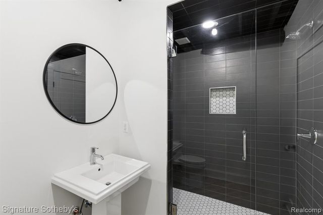 832 Humphrey Avenue, Birmingham, MI 48009