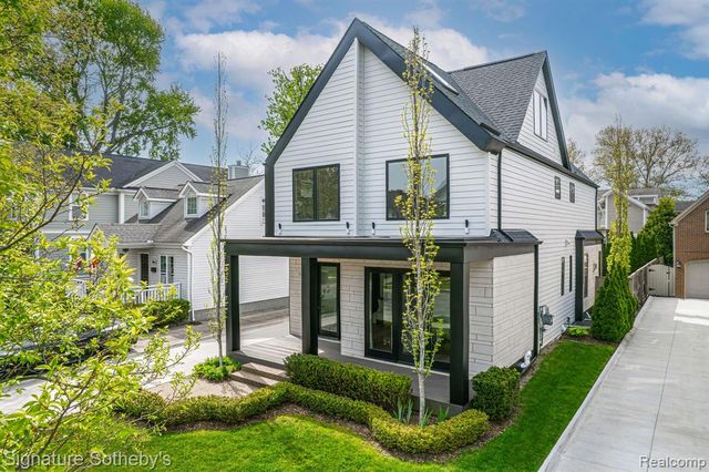 832 Humphrey Avenue, Birmingham, MI 48009