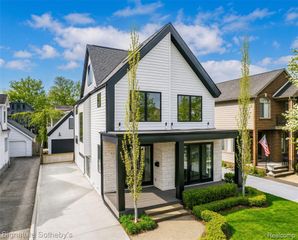832 Humphrey Avenue, Birmingham, MI 48009