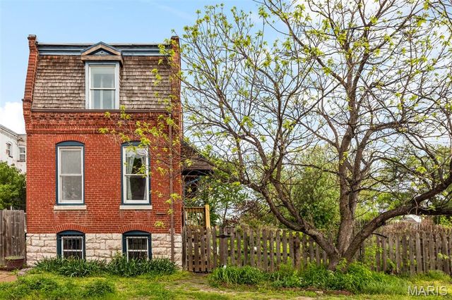1871 Madison Street, St Louis, MO 63106