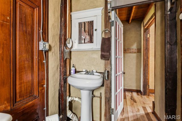 1871 Madison Street, St Louis, MO 63106