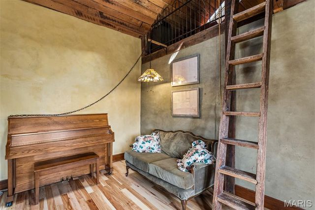 1871 Madison Street, St Louis, MO 63106