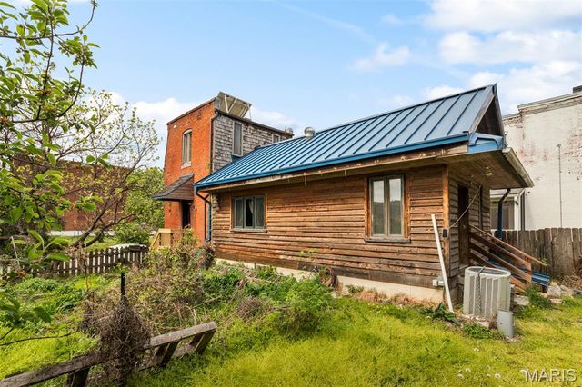 1871 Madison Street, St Louis, MO 63106