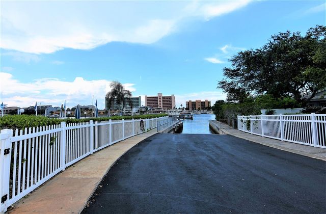 10350 IMPERIAL POINT DRIVE W 13, Largo, FL 33774