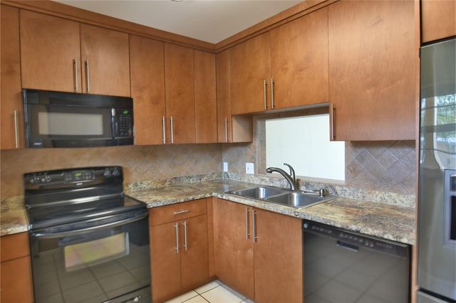 10350 IMPERIAL POINT DRIVE W 13, Largo, FL 33774