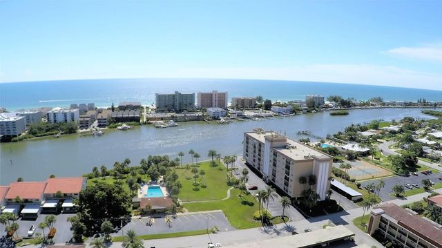 10350 IMPERIAL POINT DRIVE W 13, Largo, FL 33774