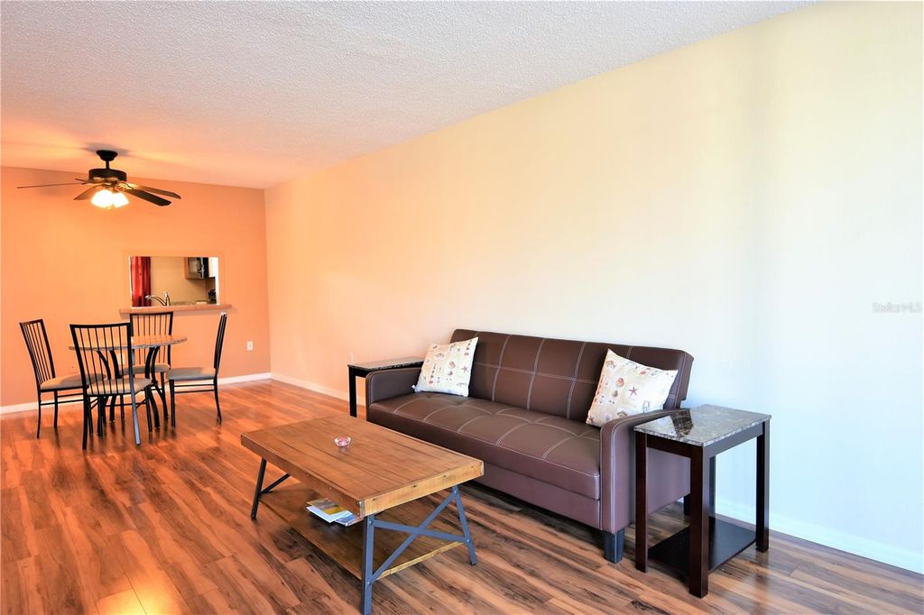 Image 12 of property listing at 10350 IMPERIAL POINT DRIVE W 13, Largo, FL 33774