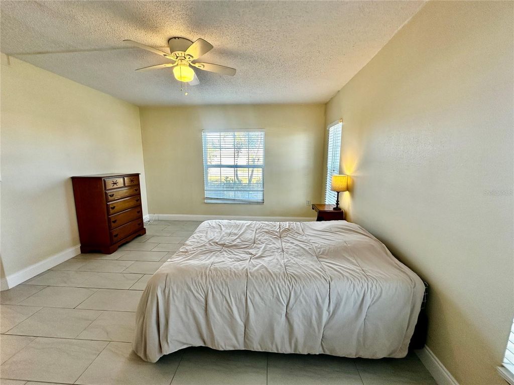 Image 16 of property listing at 10350 IMPERIAL POINT DRIVE W 13, Largo, FL 33774