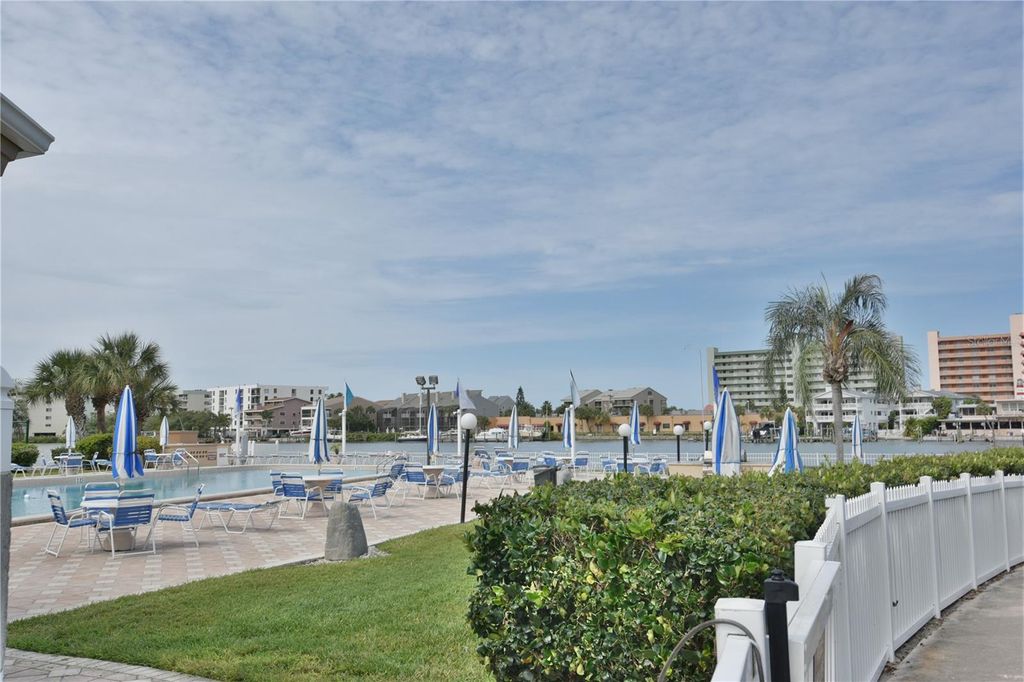 Image 30 of property listing at 10350 IMPERIAL POINT DRIVE W 13, Largo, FL 33774