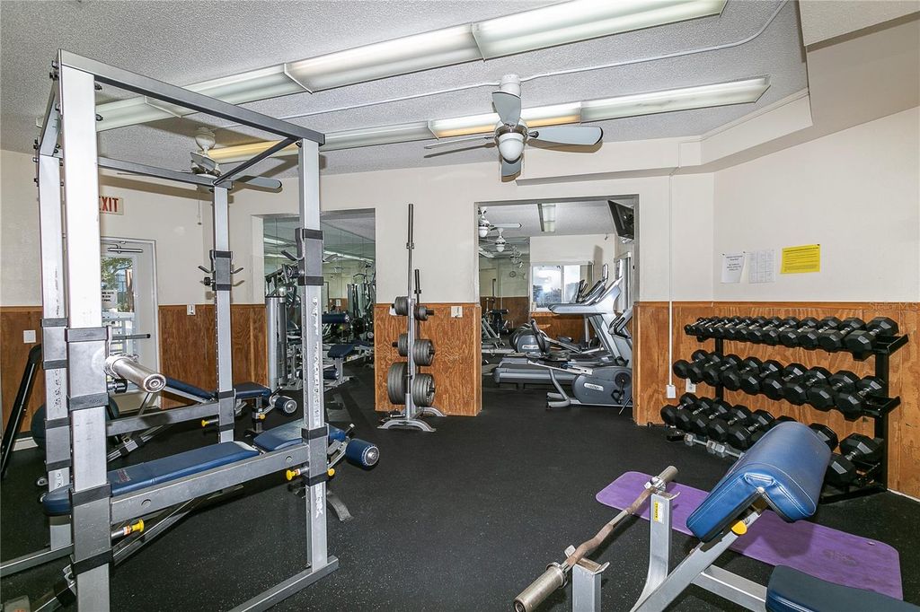 Image 48 of property listing at 10350 IMPERIAL POINT DRIVE W 13, Largo, FL 33774