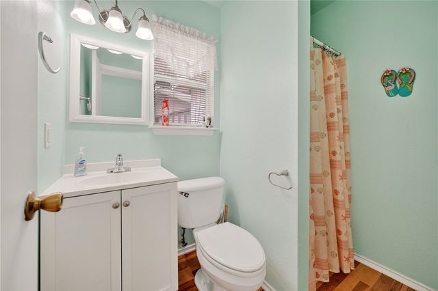 119 Bishop Rd., Rockport, TX 78382