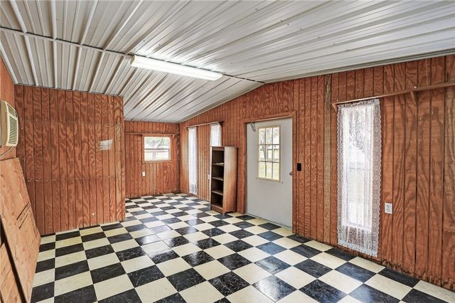 119 Bishop Rd., Rockport, TX 78382