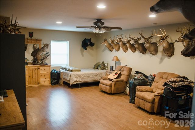 1086 Carters Ridge Road, Spruce Pine, NC 28777