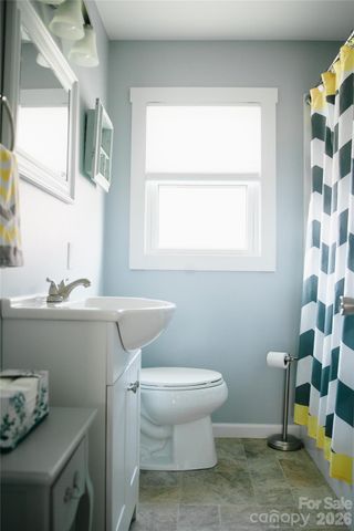 1086 Carters Ridge Road, Spruce Pine, NC 28777