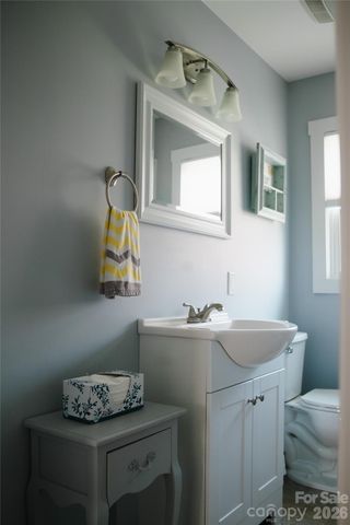 1086 Carters Ridge Road, Spruce Pine, NC 28777