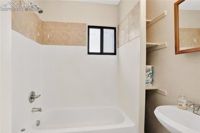 11 Bonfoy Avenue, Colorado Springs, CO 80909