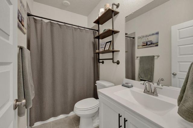 1940 Colonial Ave, New Braunfels, TX 78130