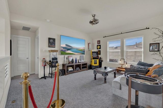 1940 Colonial Ave, New Braunfels, TX 78130