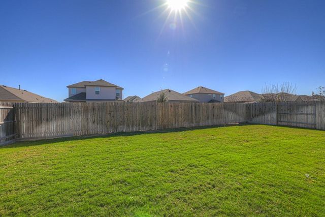 1940 Colonial Ave, New Braunfels, TX 78130