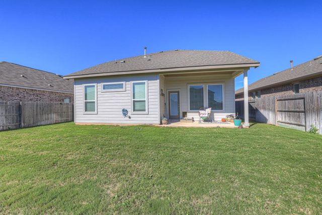 1940 Colonial Ave, New Braunfels, TX 78130