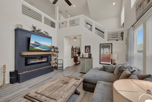 1940 Colonial Ave, New Braunfels, TX 78130