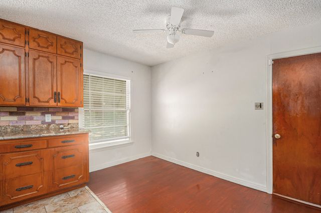 1813 Brook Hollow Drive, Fort Worth, TX 76114