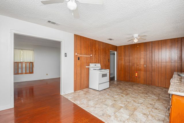 1813 Brook Hollow Drive, Fort Worth, TX 76114