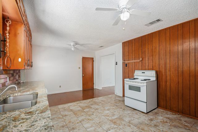 1813 Brook Hollow Drive, Fort Worth, TX 76114