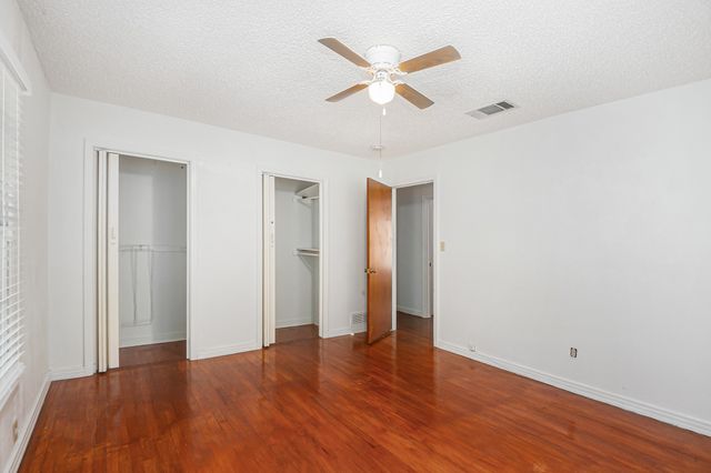 1813 Brook Hollow Drive, Fort Worth, TX 76114