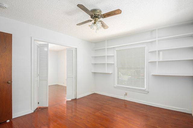 1813 Brook Hollow Drive, Fort Worth, TX 76114