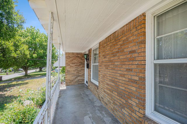 1813 Brook Hollow Drive, Fort Worth, TX 76114